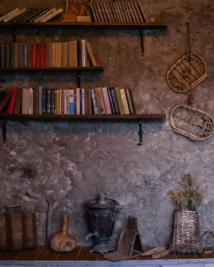 Hotel Old House Μέστια Εξωτερικό φωτογραφία
