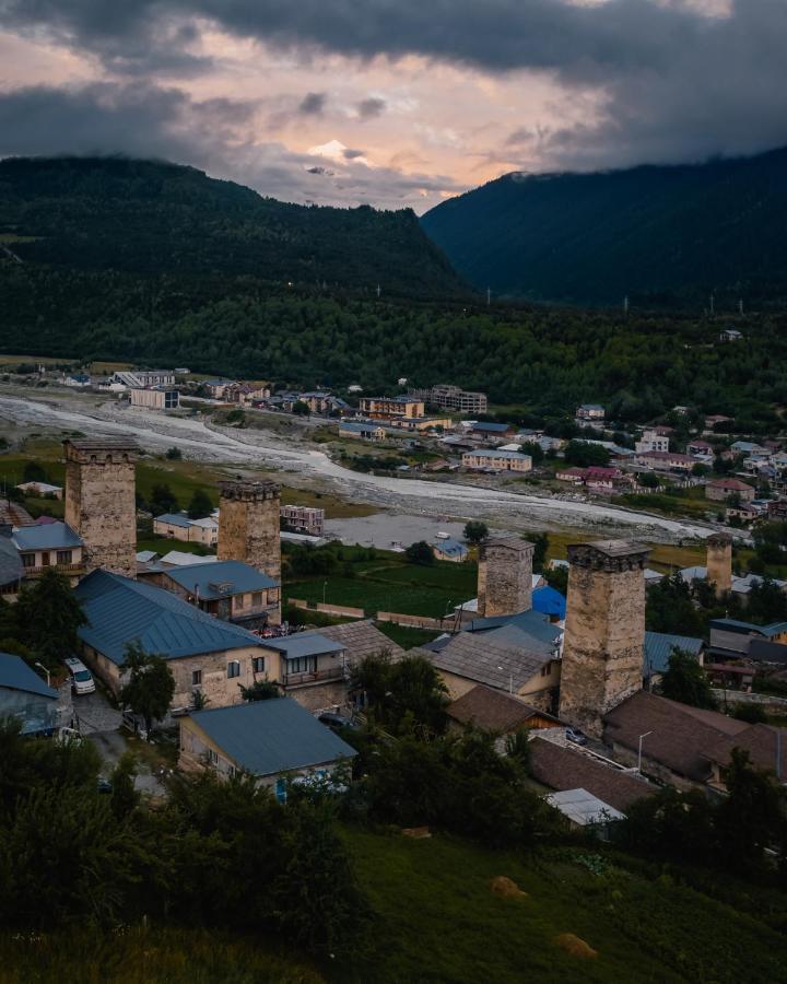 Hotel Old House Μέστια Εξωτερικό φωτογραφία
