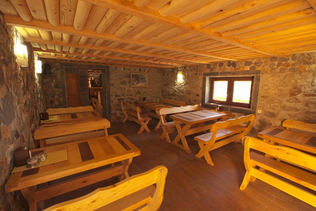 Hotel Old House Μέστια Εξωτερικό φωτογραφία